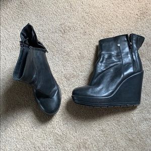 Steve Madden leather wedge booties